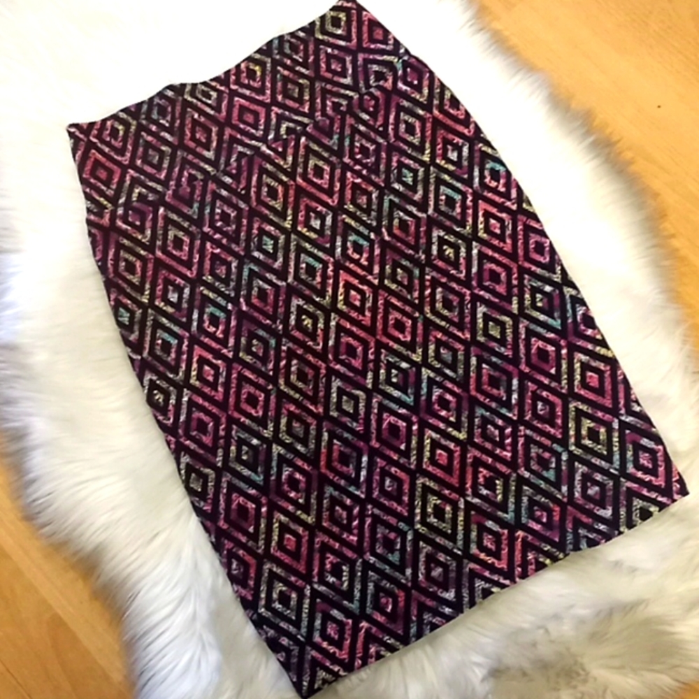 LulaRoe Geometric & Floral Printed Cassie Pencil Skirt